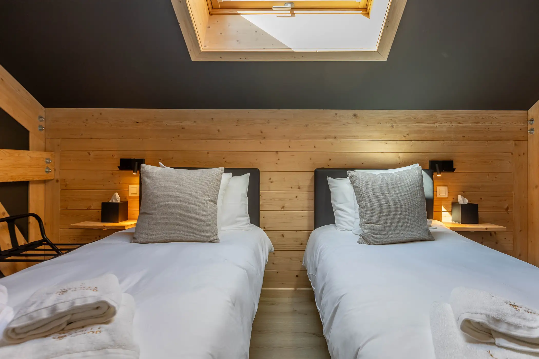 Cottage for 10 people in Tenneville Villa Wood